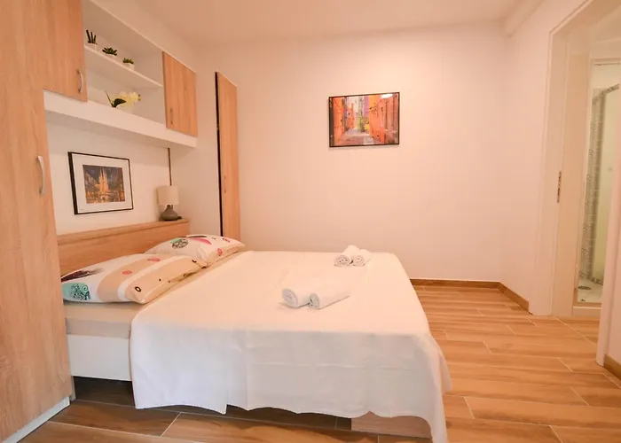 Rozana By Interhome *